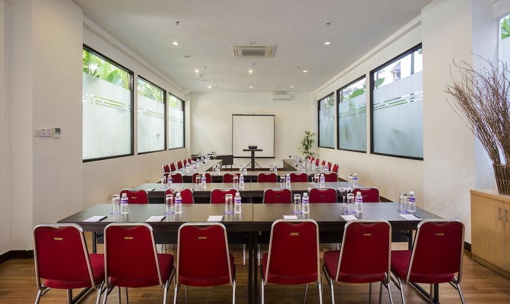 Park Regis Kuta Kuta Lombok Exterior foto