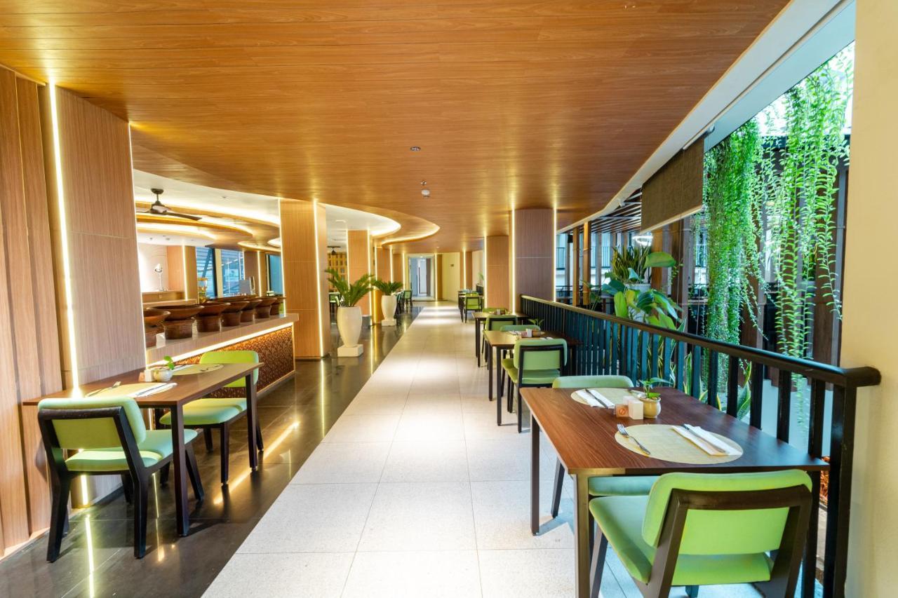 Park Regis Kuta Kuta Lombok Exterior foto